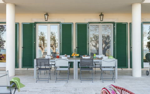 Villa Lucente 6+2: Meubilair, Buitenmeubels, Stoel, Schaduw, Buitentafel, Keuken En Eettafel, Patio, Outdoor Structuur, Veranda, Ontwerp