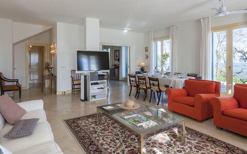 Villa Lucente 6+2: Meubilair, Interieur Ontwerp, Flooring, Verdieping, Bankstel, Plafond, Kamer, Hout, Woonkamer, Tafel