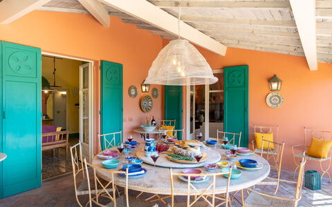 Villa Corallina 12: Meubilair, Interieur Ontwerp, Stoel, Tafel, Eetkamer, Verlichting, Keuken En Eettafel, Plafond, Huis, Lichte Inrichting