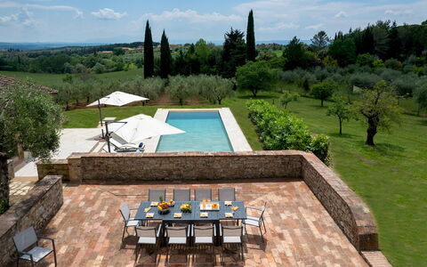 Terra di Siena 14: Meubilair, Tafel, Architectuur, Stoel, Buitenmeubels, Keuken En Eettafel, Huis, Tuin, Land Lot, Landgoed