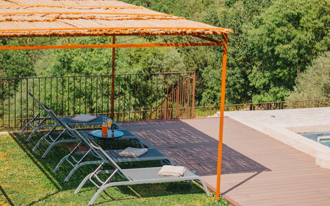 Villa Sumac 6: Hout, Zwembad, Schaduw, Buitenmeubels, Beits, Tuin, Outdoor Structuur, Eco Hotel, Hardwood, Backyard