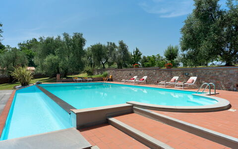 Villa Irene 6: Zwembad, Toevlucht, Hacienda, Eco Hotel, Landgoed, Thermae, Waterpartij, Villa, Hotel, Buitenmeubels