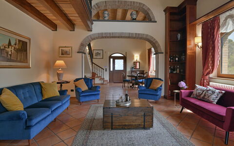 Villa Biddizza 10: Meubilair, Interieur Ontwerp, Bankstel, Flooring, Tafel, Hout, Kamer, Woonkamer, Stoel, Verdieping