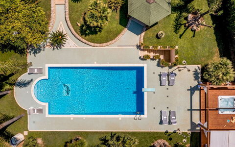 Villa Cutrera 8: Zwembad, Vrije Tijd, Toevlucht, Eco Hotel, Thermae, Recreatiecentrum, Schaduw, Waterpartij, Paraplu, Landscaping