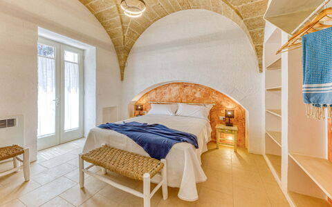 Il Nachiro 6: Interieur Ontwerp, Plafond, Verdieping, Flooring, Verlichting, Slaapkamer, Beits, Bed, Bedding, Ontwerp