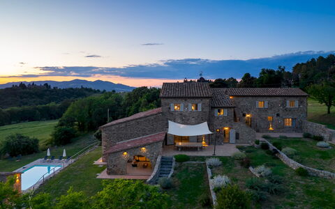 Villa Il Pozzo 14: Landgoed, Verblijf, Boerderij, Zwembad, Villa, Landscaping, Herenhuis, Eco Hotel, Toevlucht, Boerderij