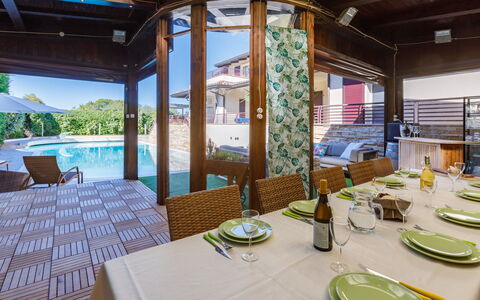 Villa Alais 8: Huis, Toevlucht, Stoel, Schaduw, Beits, Dek, Eco Hotel, Veranda, Landgoed, Villa