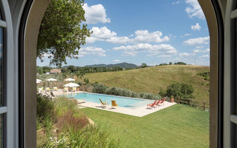 Casolare San Martino 12: Land Lot, Zwembad, Landgoed, Tuin, Boerderij, Buitenmeubels, Gazon, Villa, Landscaping, Eco Hotel