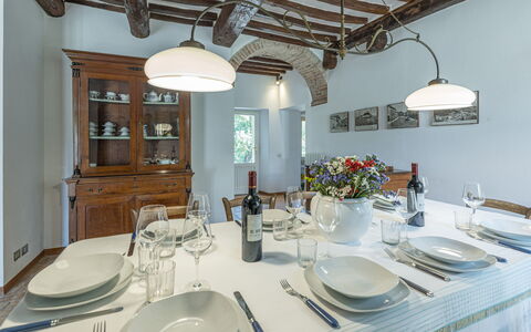 Casale le Querce di Cetona 8: Meubilair, Interieur Ontwerp, Plafond, Tafel, Stoel, Keuken En Eettafel, Eetkamer, Kamer, Verlichting, Lichte Inrichting