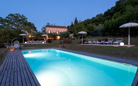 I Lauri 12: Zwembad, Toevlucht, Buitenmeubels, Ligstoel, Landgoed, Eco Hotel, Hacienda, Tuin, Thermae, Backyard
