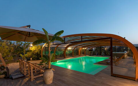 Villa i Mori 4: Hout, Toevlucht, Zwembad, Eco Hotel, Bloempot, Schaduw, Vrije Tijd, Outdoor Structuur, Buitenmeubels, Beits