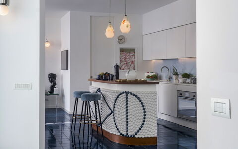 Villa Ponti 6: Meubilair, Interieur Ontwerp, Flooring, Muur, Lichte Inrichting, Keuken, Countertop, Verdieping, Hout, Plafond