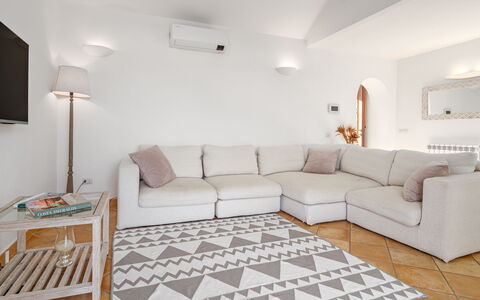 Villa la Marina 5+1: Meubilair, Interieur Ontwerp, Bankstel, Flooring, Verdieping, Woonkamer, Hout, Kamer, Huis