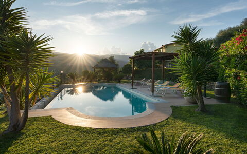 Villa Vittorio 6+2: Zwembad, Toevlucht, Eco Hotel, Buitenmeubels, Thermae, Vrije Tijd, Landscaping, Ligstoel, Hacienda, Schaduw