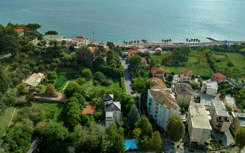 Villa Liberty Albisola 6+2: Zwemwater, Boom, Groen, Woongebied, Kust, Kust En Oceanic Landvormen, Stad, Zomer, Vogelperspectief