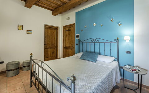 Tenuta Montiepoli 12+3: Meubilair, Interieur Ontwerp, Muur, Slaapkamer, Bed, Hout, Plafond, Flooring, Verdieping, Kamer