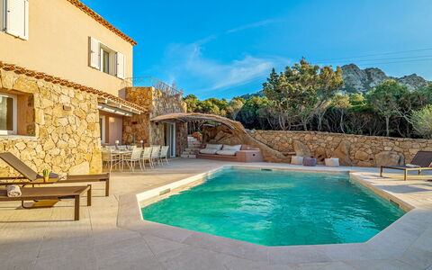Villa Anga 10+1: Zwembad, Toevlucht, Buitenmeubels, Landgoed, Eco Hotel, Villa, Thermae, Badplaats, Vakantie, Paraplu
