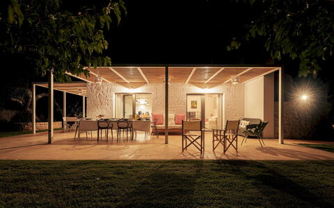 Borgo Dell'Agrumeto 8: Meubilair, Stoel, Tuin, Buitenmeubels, Backyard, Schaduw, Buitentafel, Outdoor Structuur, Garden Gebouwen, Werf