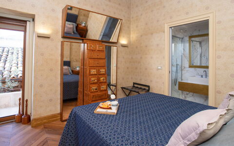 Belvedere Guastella a 8: Hout, Interieur Ontwerp, Slaapkamer, Flooring, Meubilair, Verdieping, Bed, Laken, Kamer, Bedding