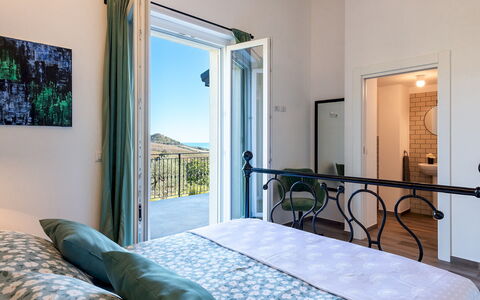 Dimora Campo delle Mura 4+2: Meubilair, Interieur Ontwerp, Verlichting, Kamer, Verdieping, Huis, Plafond, Appartement, Stoel, Slaapkamer