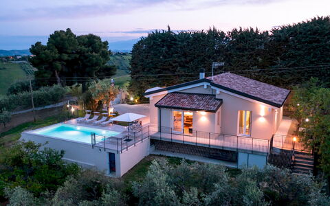 Dimora Campo delle Mura 4+2: Zwembad, Toevlucht, Landgoed, Villa, Boerderij, Werf, Hacienda, Eco Hotel, Thermae, Balkon