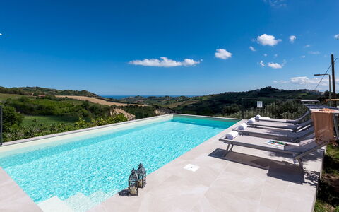 Dimora Campo delle Mura 4+2: Zwembad, Vrije Tijd, Toevlucht, Eco Hotel, Landscaping, Badplaats, Villa, Waterpartij, Thermae