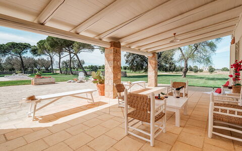 Masseria Samali 14+4: Tuin, Schaduw, Landgoed, Toevlucht, Buitenmeubels, Landscaping, Gazon, Hacienda, Backyard, Outdoor Structuur