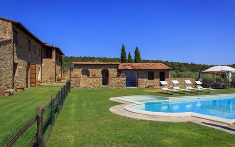 Villa Stroncoli 14: Zwembad, Boerderij