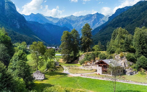 Chalet Walser 4+2: Bergachtig Landvormen, Berg, Boom, Bergketen, Heuvel, Natuurlijk Landschap, Hoogland, Vallei, Landschap, Heuvel Station