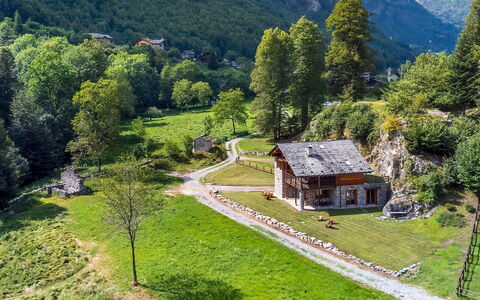 Chalet Walser 4+2: Bergachtig Landvormen, Boom, Gras, Huis, Natuurlijk Landschap, Berg, Bergketen, Heuvel, Landelijk Gebied