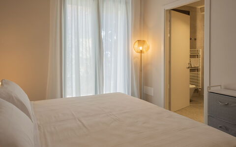 Marea 8: Interieur Ontwerp, Muur, Meubilair, Hout, Verdieping, Flooring, Slaapkamer, Textiel, Verlichting, Bed