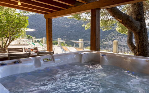 Villa Meraviglia 8: Zwembad, Toevlucht, Eco Hotel, Loodgieterswerkinrichting, Dek, Jacuzzi, Schaduw, Hotel, Beits