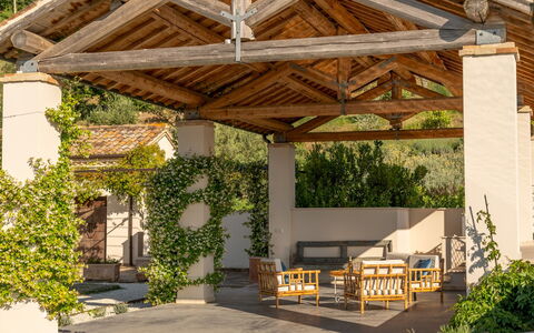 Villa Dianella 8+2: Schaduw, Outdoor Structuur, Tuin, Prieel, Pergola, Paviljoen, Landscaping, Kolom, Bloempot, Straal