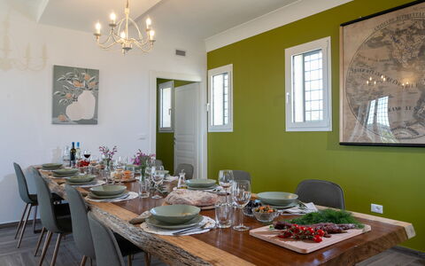Dimora degli Ulivi 10: Meubilair, Interieur Ontwerp, Muur, Tafel, Eetkamer, Stoel, Keuken En Eettafel, Hout, Plafond, Flooring