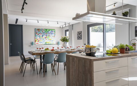 Villa Maria Paradiso 10: Meubilair, Keuken, Interieur Ontwerp, Countertop, Flooring, Lichte Inrichting, Muur, Keuken En Eettafel, Eetkamer, Plafond