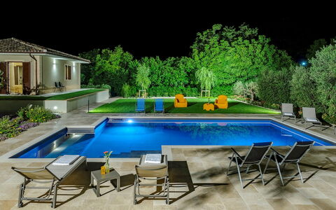 Villino le Moie 4+2: Zwembad, Buitenmeubels, Meubilair, Toevlucht, Waterpartij, Tuin, Samengesteld Materiaal, Eco Hotel, Backyard, Landscaping