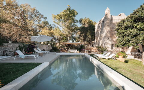 Masseria Muto 6: Muur, Architectuur, Landgoed, Buitenmeubels, Zwembad, Binnenplaats, Hacienda, Villa, Backyard