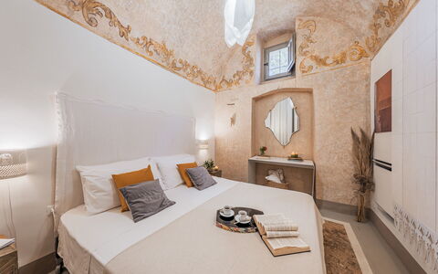 Masseria Muto 6: Interieur Ontwerp, Slaapkamer, Plafond, Laken, Linens, Bedding, Bed, Suite, Bed Frame, Hotel