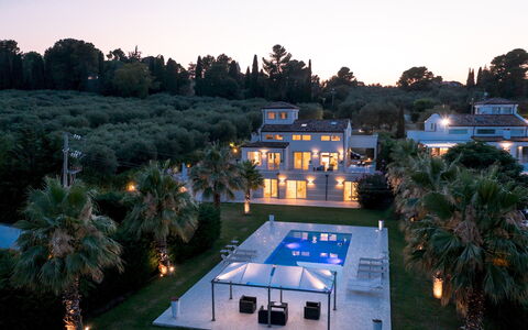 Villa Bianca 10: Zwembad, Toevlucht, Landgoed, Herenhuis, Villa, Hacienda, Landscaping, Eco Hotel, Badplaats