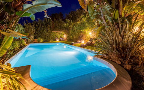 Villa Bambù 9+2: Zwembad, Blauw, Water, Toevlucht, Eco Hotel, Thermae, Vrije Tijd, Buitenmeubels, Hacienda