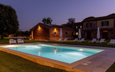 Tenuta Francigena 8: Zwembad, Landgoed, Toevlucht, Hacienda, Boerderij, Gazon, Thermae, Tuin, Villa, Binnenplaats