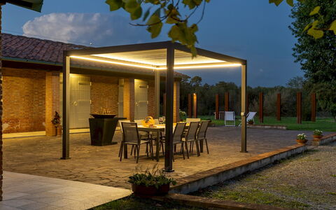 Tenuta Francigena 8: Schaduw, Outdoor Structuur, Patio, Tuin, Pergola, Buitenmeubels, Paviljoen, Backyard, Landscaping, Werf