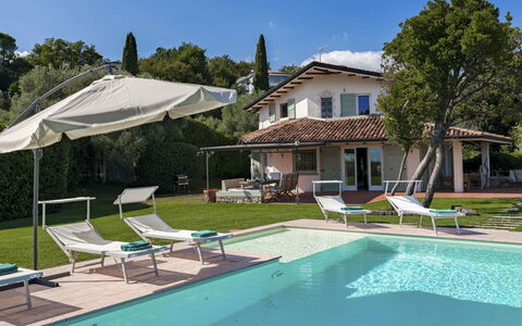Villa del Prato 8: Zwembad, Toevlucht, Buitenmeubels, Ligstoel, Huis, Landgoed, Villa, Vrije Tijd, Eco Hotel, Boerderij