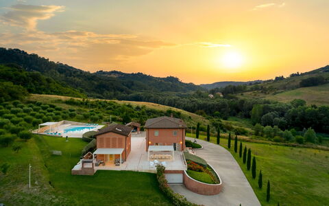 Podere Terranuova 10+2: Zwembad, Land Lot, Landgoed, Toevlucht, Eco Hotel, Heuvel Station, Boerderij, Verblijf, Villa, Hacienda
