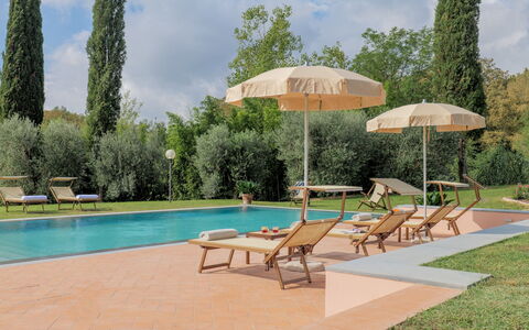 Il Cerreto 11: Zwembad, Meubilair, Buitenmeubels, Toevlucht, Schaduw, Ligstoel, Stoel, Tuin, Eco Hotel, Paraplu
