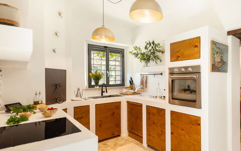 Casale Rondinella 6+2: Interieur Ontwerp, Meubilair, Flooring, Keuken, Countertop, Hout, Plafond, Lichte Inrichting, Cabinetry, Verdieping