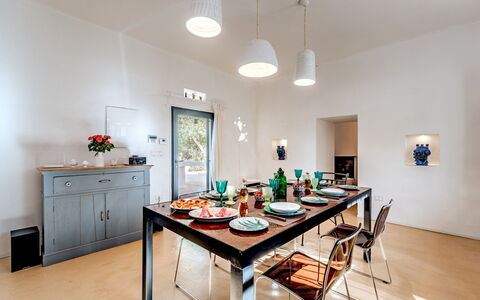 Casale di Amelì 5: Meubilair, Interieur Ontwerp, Flooring, Muur, Stoel, Tafel, Eetkamer, Keuken En Eettafel, Hout, Plafond