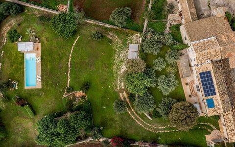 Villa Ramunna 6: Boom, Woongebied, Zwembad, Landschap, Landgoed, Vogelperspectief, Land Lot, Huis, Luchtfotografie, Menselijke Nederzetting