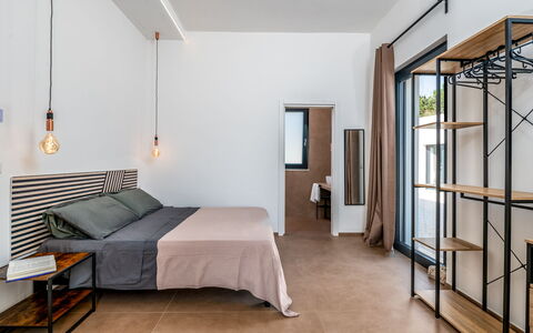 Kapoka 6: Meubilair, Interieur Ontwerp, Flooring, Verdieping, Hout, Slaapkamer, Plafond, Verlichting, Bed, Kamer