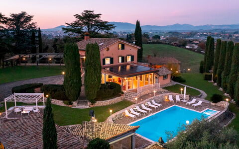 Tenuta Cavi 10: Zwembad, Landgoed, Herenhuis, Toevlucht, Villa